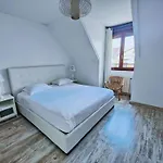 Bright And Comfortable Private