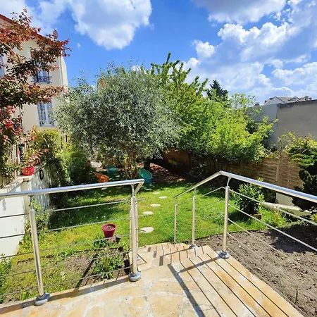 Bright And Comfortable Private Holiday home *
