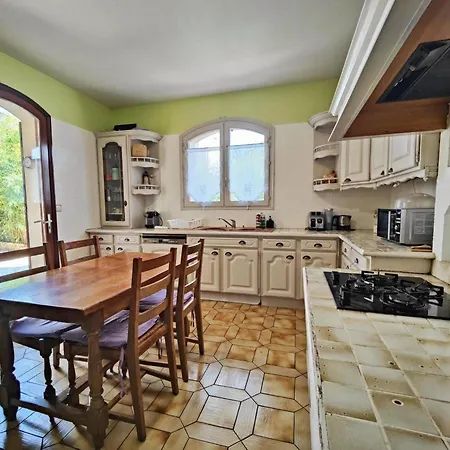Bright And Comfortable Private Holiday home