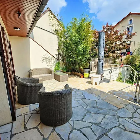 Bright And Comfortable Private Holiday home *