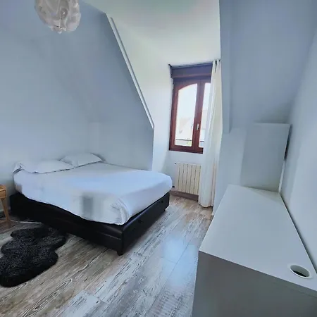 Bright And Comfortable Private