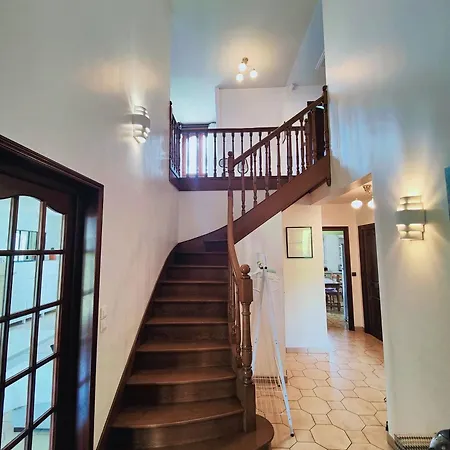 Bright And Comfortable Private Holiday home *