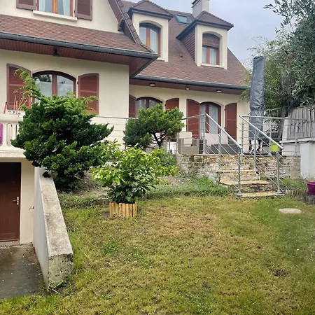 Bright And Comfortable Private * La Courneuve