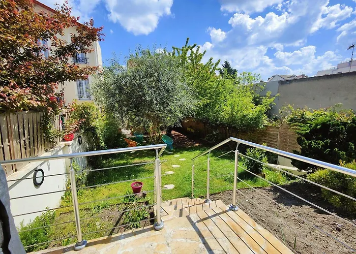 Bright And Comfortable Private Holiday home *