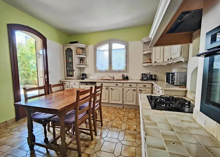 Bright And Comfortable Private Holiday home