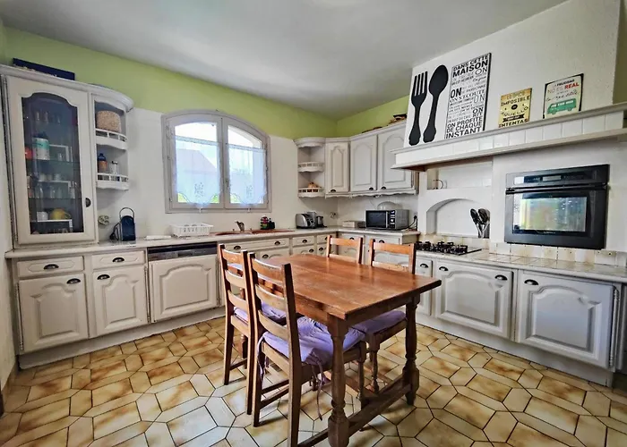 Bright And Comfortable Private Holiday home