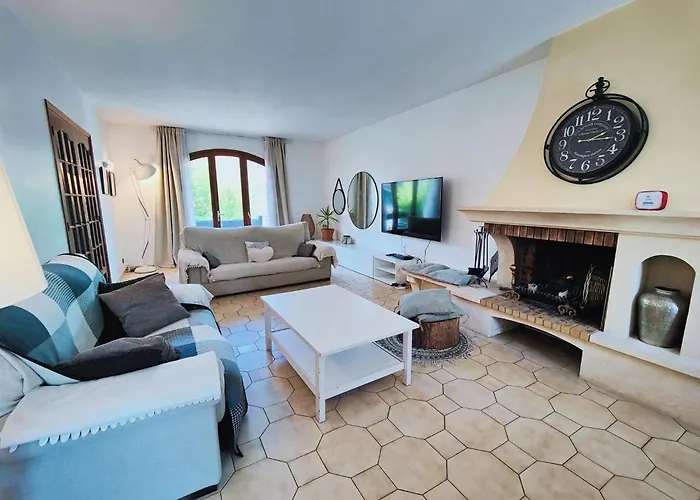 Bright And Comfortable Private Holiday home